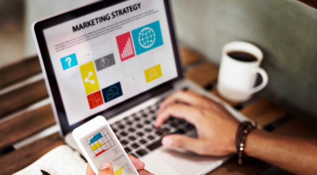Como estruturar uma estratégia de marketing digital?